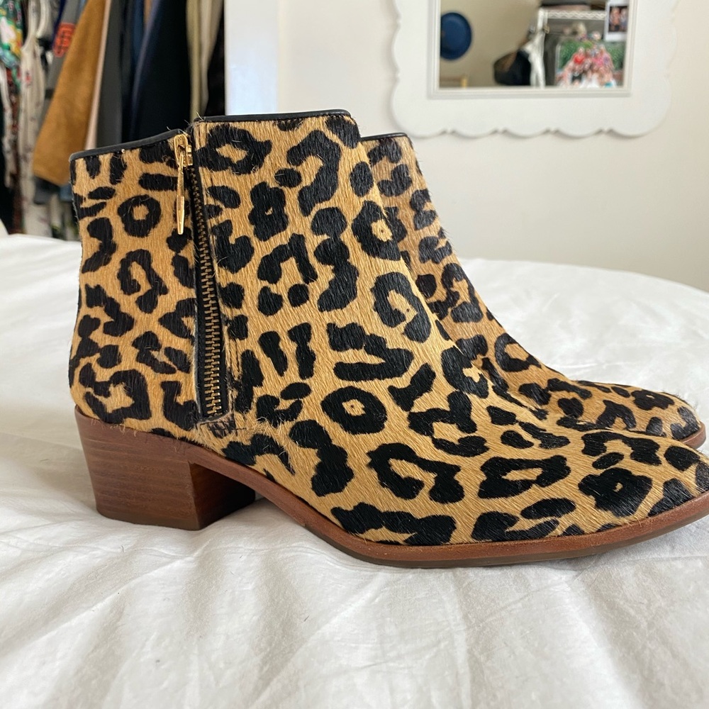 Kate spade leopard calf hair booties size 8